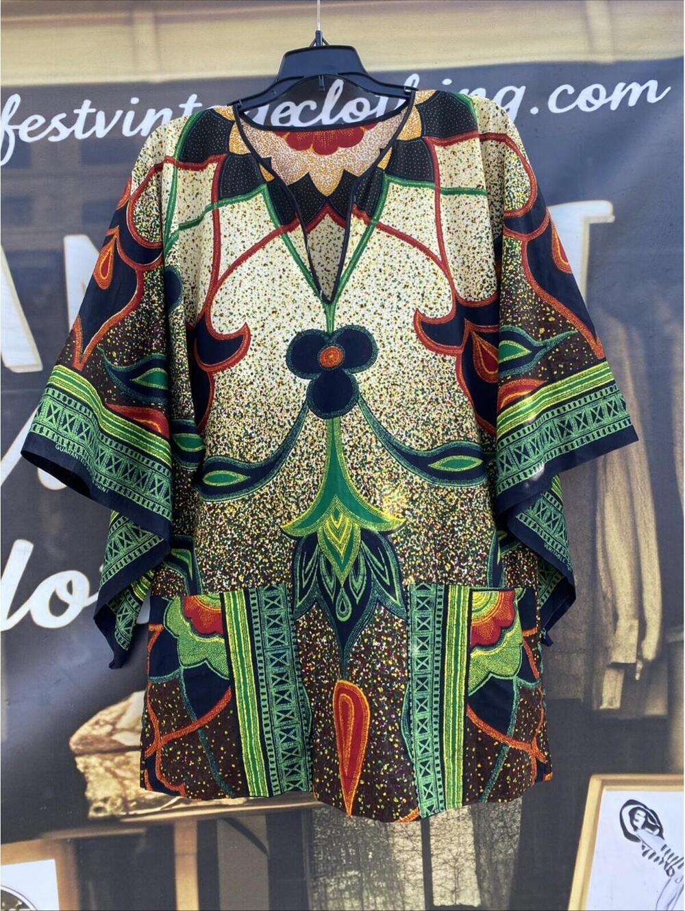 AUTHENTIC 1970s Vlisco Dashiki Guaranteed Dutch Java Print Tunic Batwing Sleeves